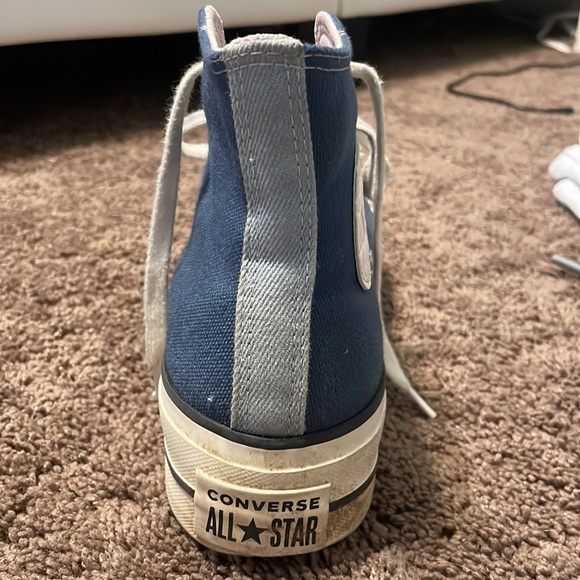 Converse shoes - Picture 2 of 3